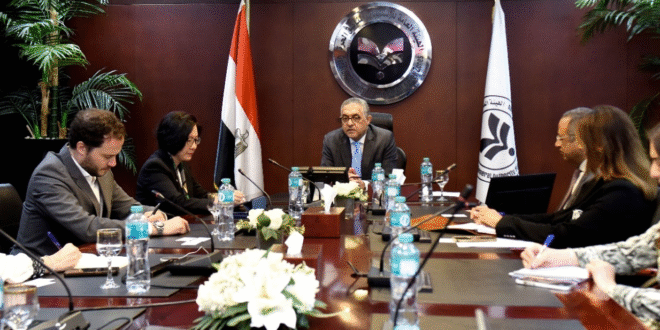 الاستثمار في مصر وهونج كونج تبحثان مستقبل مناطق المال والأعمال في مصر