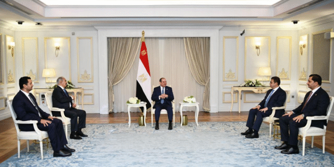 الرئيس السيسي مع المشير خفتر فى العلمين%%