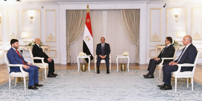 الرئيس السيسي فى لقاء مع مسؤولين ليبيين